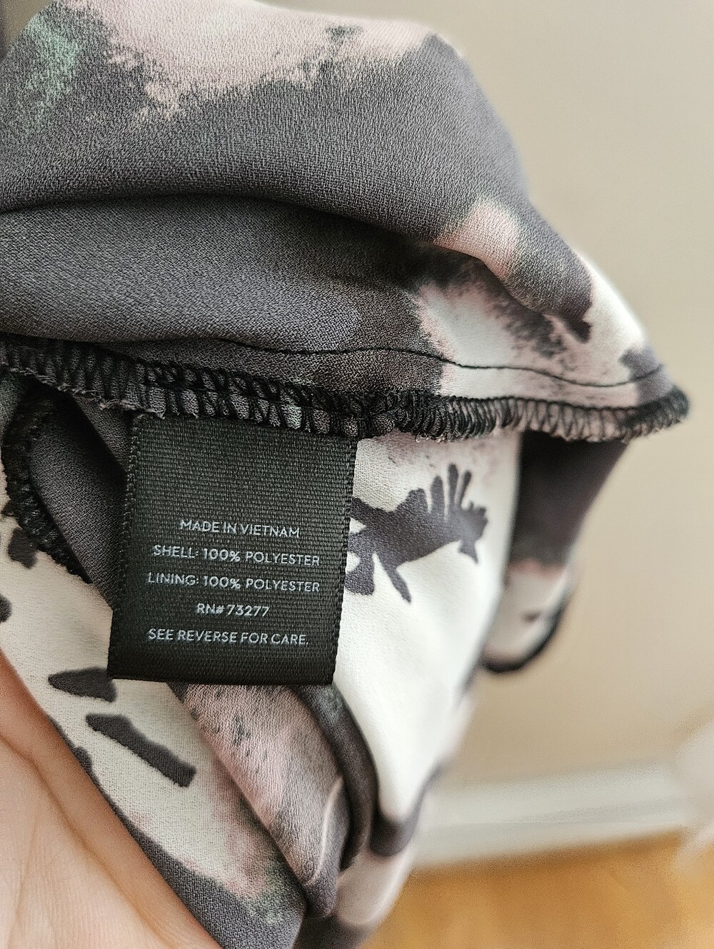 Simply Vera Vera Wang Charcoal, Blush & White Floral Twist-Front Midi Dress - Picture 9 of 10